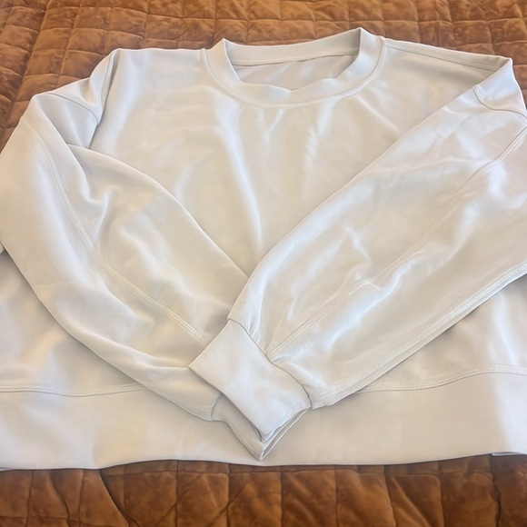 Lululemon Softstream Perfectly Oversized Cropped Crew EUC - Picture 6 of 6